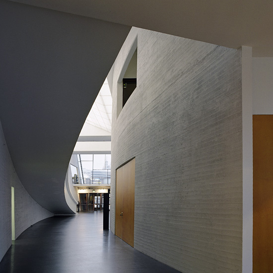 Kiasma Museum / Steven Holl